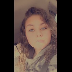 Meet your Posher, Michaela